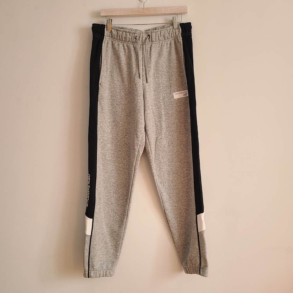 New Balance Men's Heather Gray Joggers with Black Accents Size M